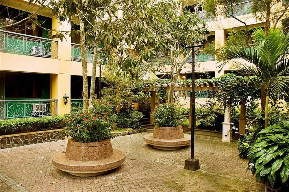 Sunrise Holiday Mansion Tagaytay City Exterior photo