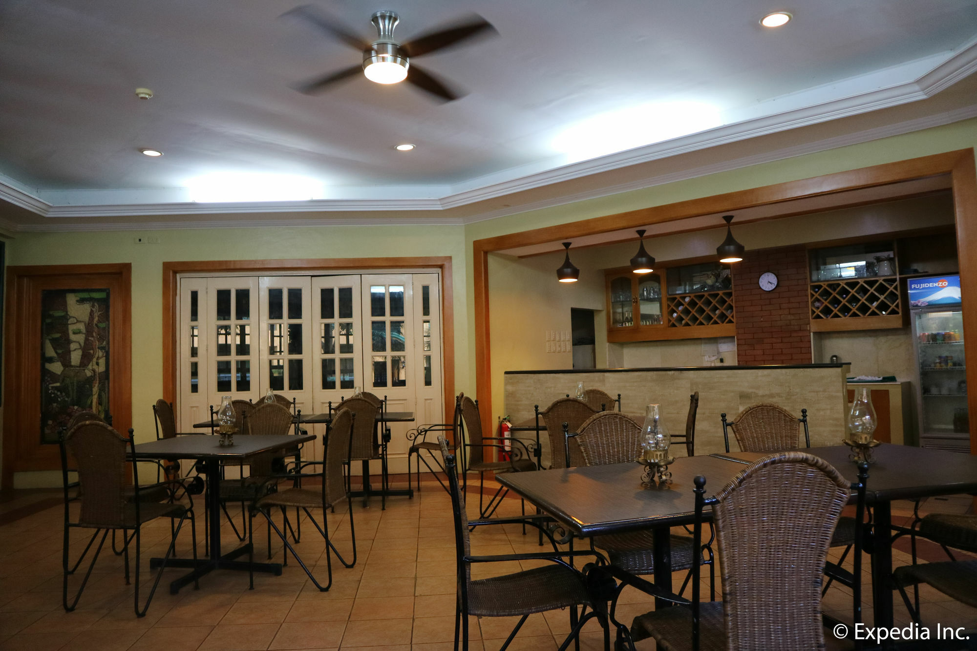 Sunrise Holiday Mansion Tagaytay City Exterior photo