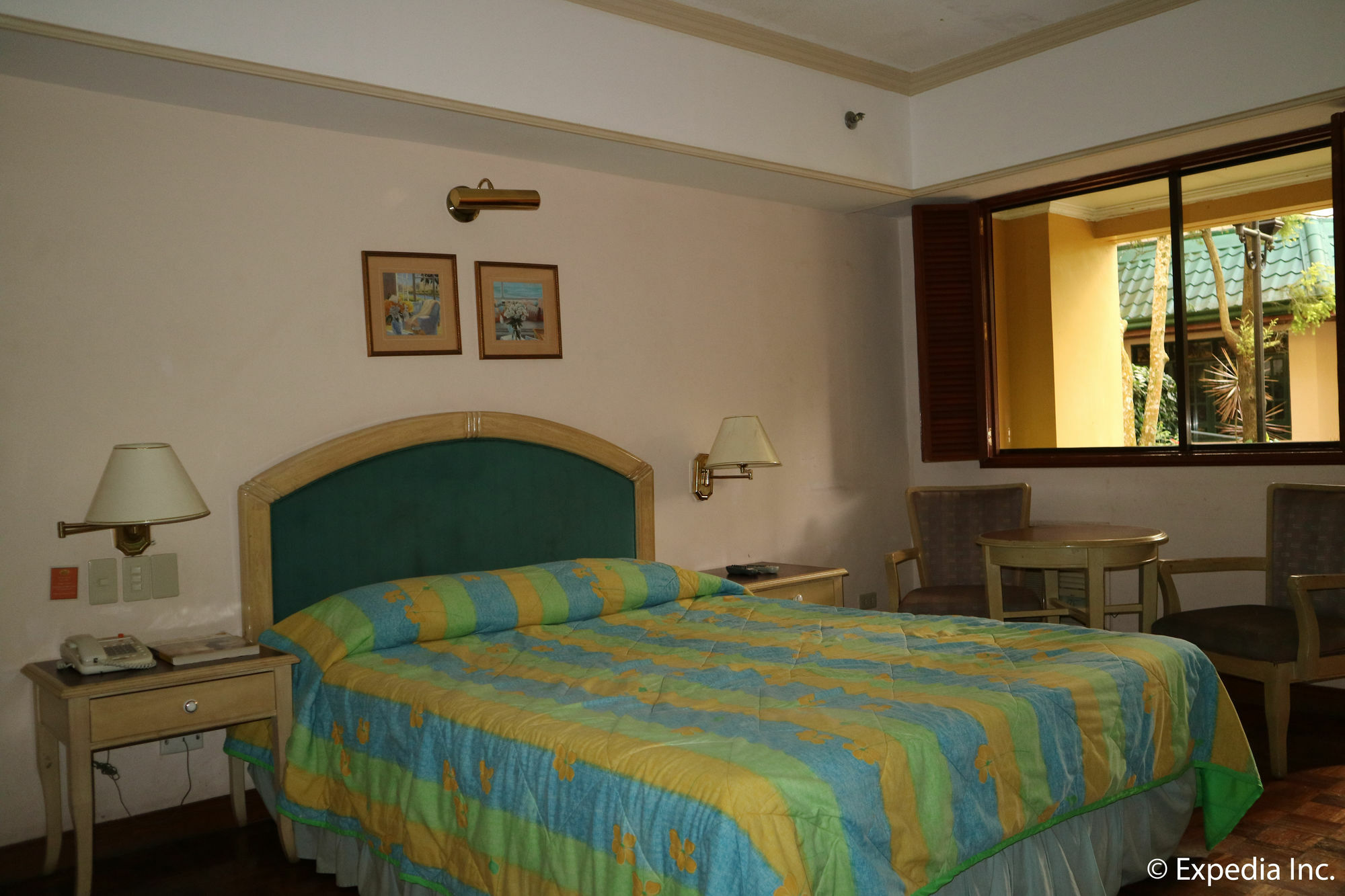 Sunrise Holiday Mansion Tagaytay City Exterior photo