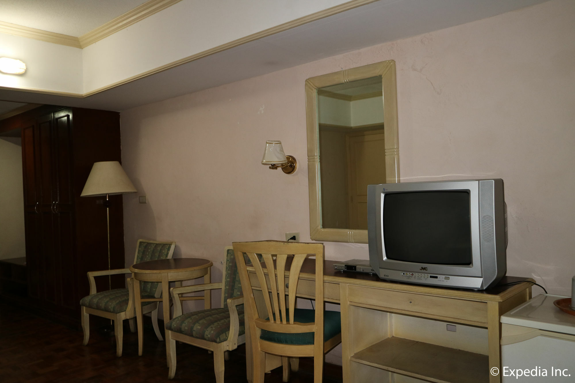 Sunrise Holiday Mansion Tagaytay City Exterior photo