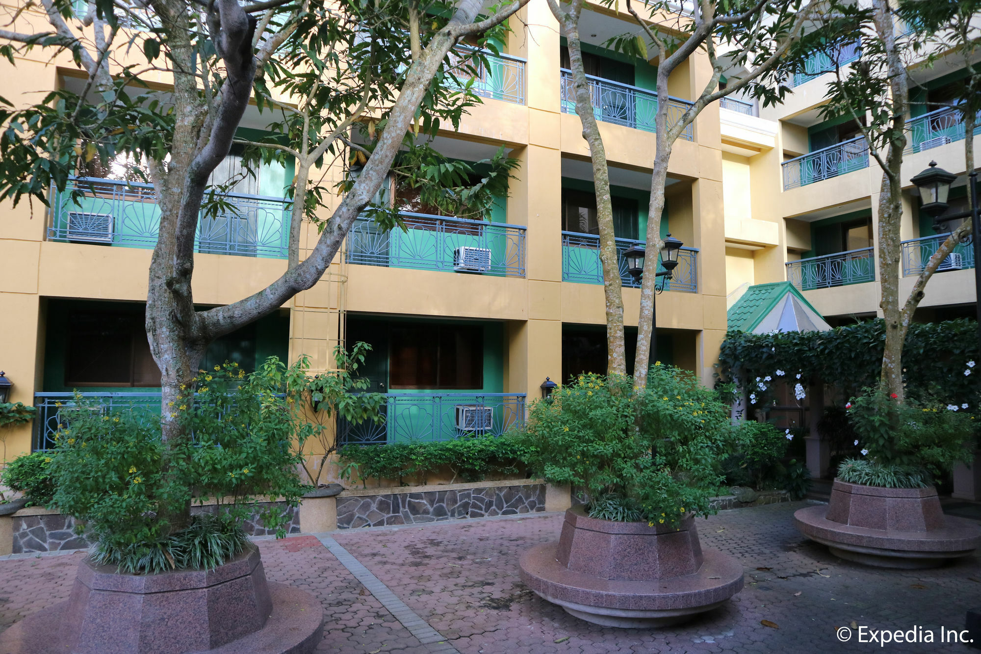 Sunrise Holiday Mansion Tagaytay City Exterior photo