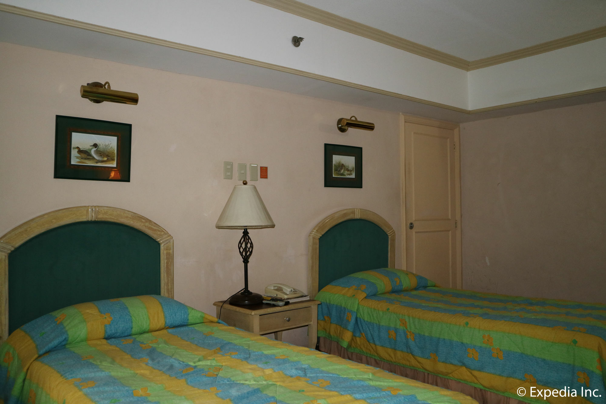 Sunrise Holiday Mansion Tagaytay City Exterior photo